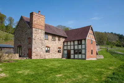 Image de Self-catering farmhouse set in 68 acres of private land - dog and child friendly