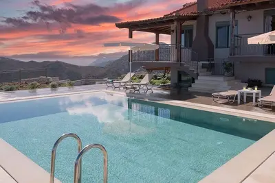 Image de Modern Family Villa with Private Pool, Amazing Sea & Sunset Views close to Lygaria and Agia Pelagia