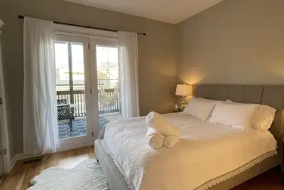 Image de Prime Location! Modern 3 Bed 3 Bath Rental in Chicago