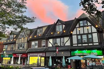 Image de Swarthmore's Iconic 5br Gem on Park Ave in the Heart of Town Center!