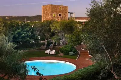 Joli appartement avec piscine, Wifi, climatisation, Tv, terrasse, animaux admis et parking