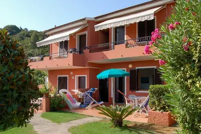 Agréable appartement pour 3 personnes avec Wifi, Tv, terrasse et parking