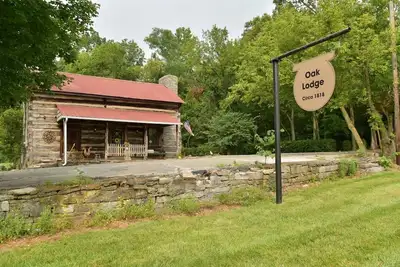 Image de Original Circa 1818 Oak Lodge