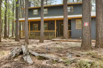 Image de Dog Friendly! Modern 3 Br+3 Bath Hideaway in Pinetop Lakes Cc