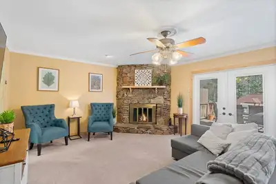 Image de Helen Respite! ! Walking distance to heart of Helen! !