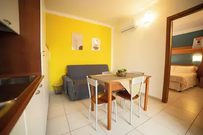 Image de Appartement de vacances \"ulivo\" avec piscine et plage privée -1