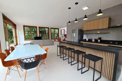 Image de Luxury and Comfort in Itamambuca Iii!