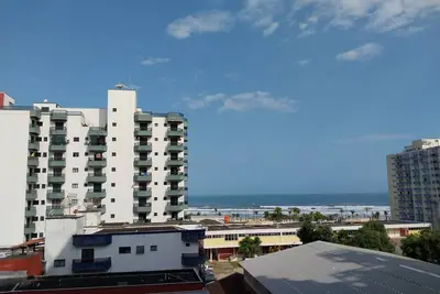 Image de Cozy apartment with sea view and balcony, on the ocean -Praia Grande (Sp)
