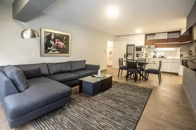 Image de w* | Artsy 2br in the Heart of Miraflores