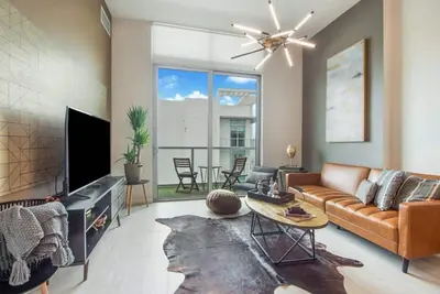 Image de Stylish Penthouse 1 Bdrm Condo Great Views