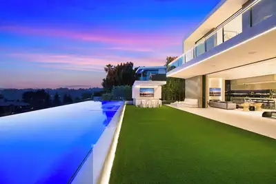 Image de Highridge One - 14, 000 Sq Ft Beverly Hills Mansion | Infinity Pool + Views