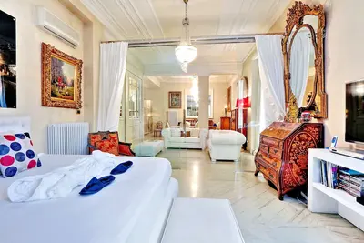 Image de Spanish Steps Luxury House, your home far from your home