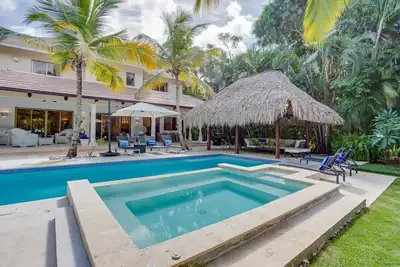 Image de Newly Refurbished Integrated Villa with Hot Tub in Punta Cana