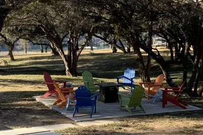 Image de 2 wooded acres on beautiful Lake Travis!