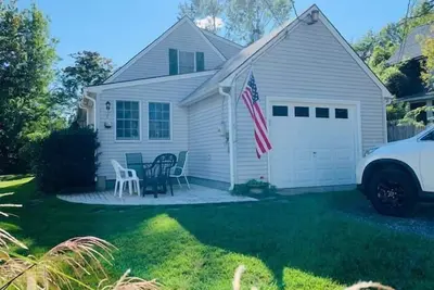 Family Retreat at York Beach-Lovely home just minutes from Long Sands Beach