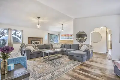 Image de Friendship Fortress~ Garden of the Gods Villa~ 12+