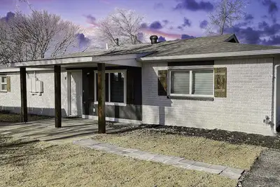 Image de Newly remodel home 2bd/2bath, 15min to dwtn Tulsa.