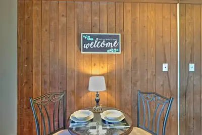 Image de Condo w/ Mtn Views & Balcony, 2 Mi to Lake!