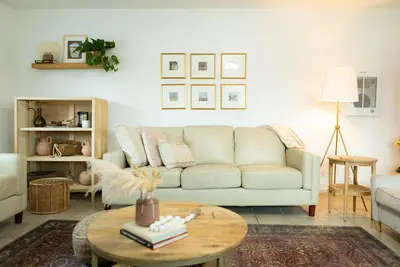 Image de Sahara Oasis - Egyptian Inspired Home in  Sw Area in Bakersfield, Ca