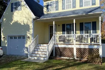 Image de Comfortable and spacious home 1 block to Delaware bay and beautiful sunsets!