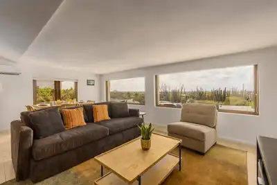 Image de Breathtaking Views 2br3ba Private Pool Large Space