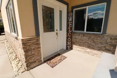 Image de Peachland Pointe in Wine Country 180° Lake Views!