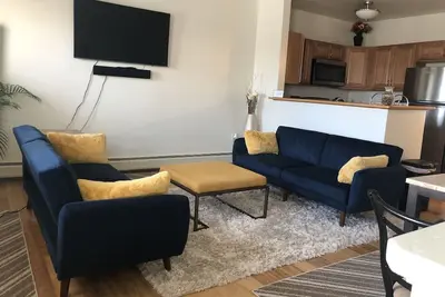 Image de 3rd Floor- Lovely, spacious, modern 1-bedroom apt.