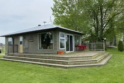 Image de Vineyard Cottage on the Lake