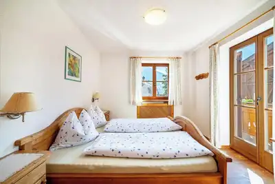 Appartement de vacances \"Hof am Schloss Enzian\" avec vue sur les montagnes et Wi-Fi
