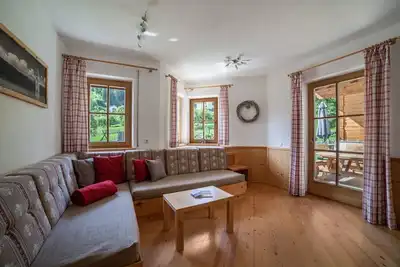 Image de Maison de vacances 'Ferienhaus Hof am Schloss' avec vue sur la montagne, Wi-Fi et jardin