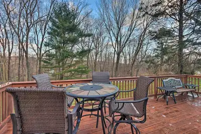 Image de Family-Friendly Woodbury Home with Yard + Deck!