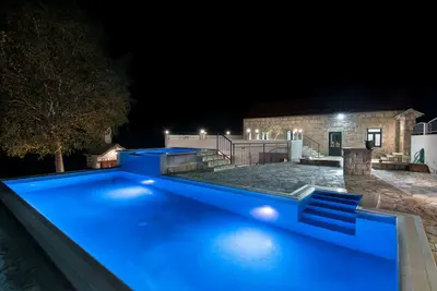 Image de Maison de vacances pour 7 personnes env. 100 qmà Rašćane, Dalmatie (Biokovo)