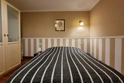 Image de Sunny private villa with ocean views residential area