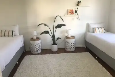 Image de Beachside Retreat: Casuarina | Quick walk to beach & near Osteria Weddings