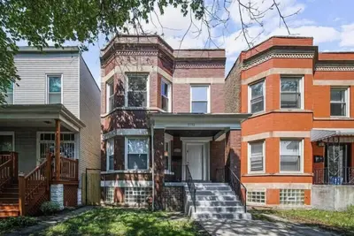 Image de Comfy 4 bedroom Apartment in the center of Chicago! 15 mins from Downtown!