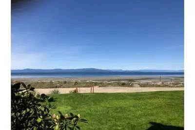 Image de Beachfront Walk-out in the Heart