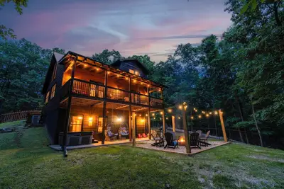 Image de Private Hiking Trail, Full Game Rm, Great Location