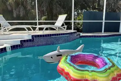 Image de Venice/Heated Pool House/ 7 min to the Beach/ Shops&Dining nearby