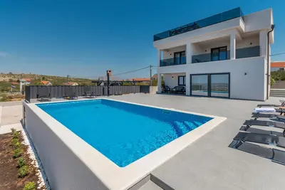 Image de Maison confortable à Tinj avec WiFi