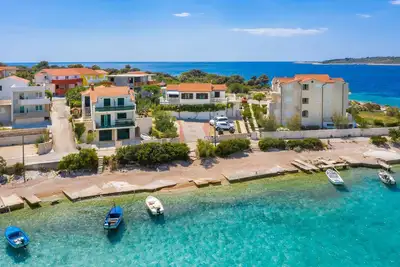 Image de Appartement confortable de 2 chambres à.