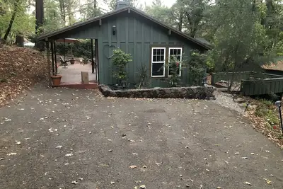 Image de Cozy cottage in woodsy haven - 2 miles from downtown Calistoga