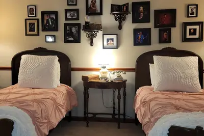 Image de Just a Small Getaway in Joliet