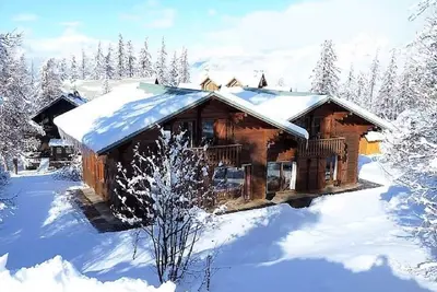 Image de Casa Forêt Blanche Magnifique Chalet 13 personnes à Risoul 1850