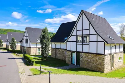 Image de Villa confortable pour 6 personnes avec 2 salles de bain à Dormio Resort Eifeler Tor