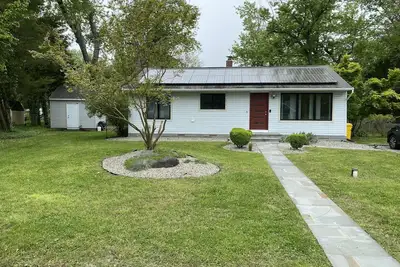 Image de Cute, cozy rancher close to down town Annapolis