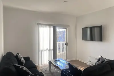 Image de Beautiful rental unit just north of Atlanta. Very spacious, free parking