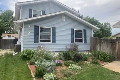 Image de Tranquil & Entertaining Family Retreat. Sleeps 8. Stunning Yard with new hot tub