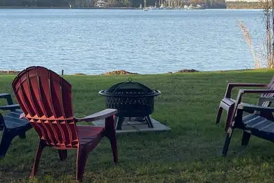 Image de Beach to Bayou Waterfront property  with Heated Pool available, Spa, Game Room.