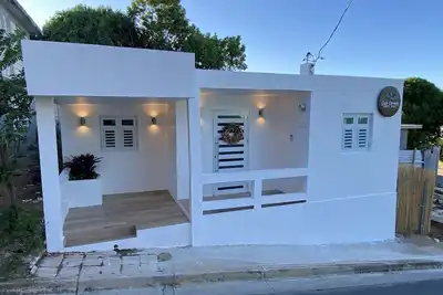 Image de Beautiful House with Renewable Energy and Tesla Powerwall, Close to Ferry