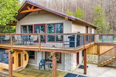 Image de Bay Mount Chalet with Sauna